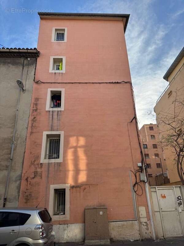 Appartement à MARSEILLE-3E