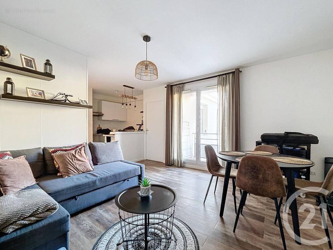 Appartement à MOISSY-CRAMAYEL