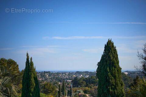 Maison à MOUGINS