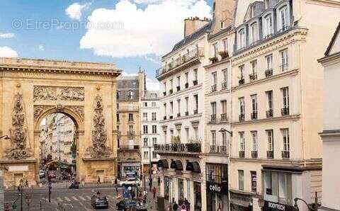 Appartement à PARIS-1E