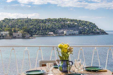 Appartement à VILLEFRANCHE-SUR-MER