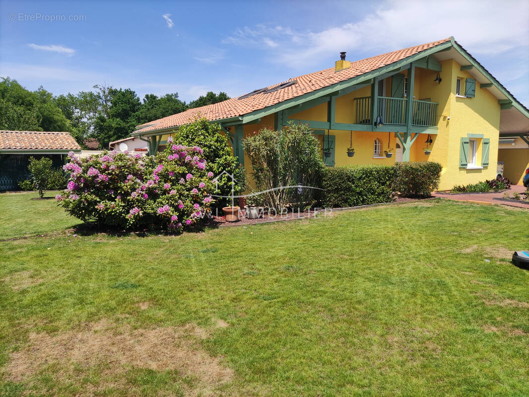 Maison à SAINT-JEAN-D&#039;ILLAC