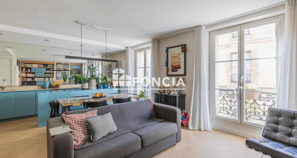 Appartement à PARIS-4E