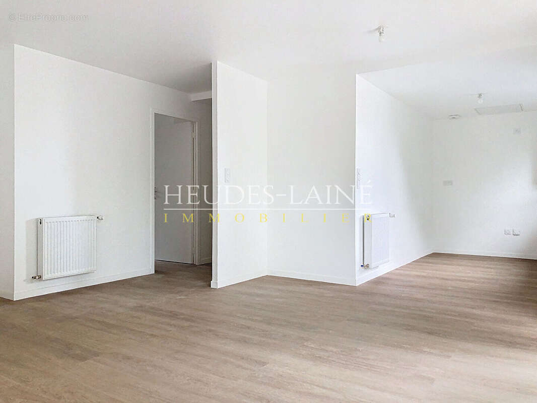 Appartement à DONVILLE-LES-BAINS