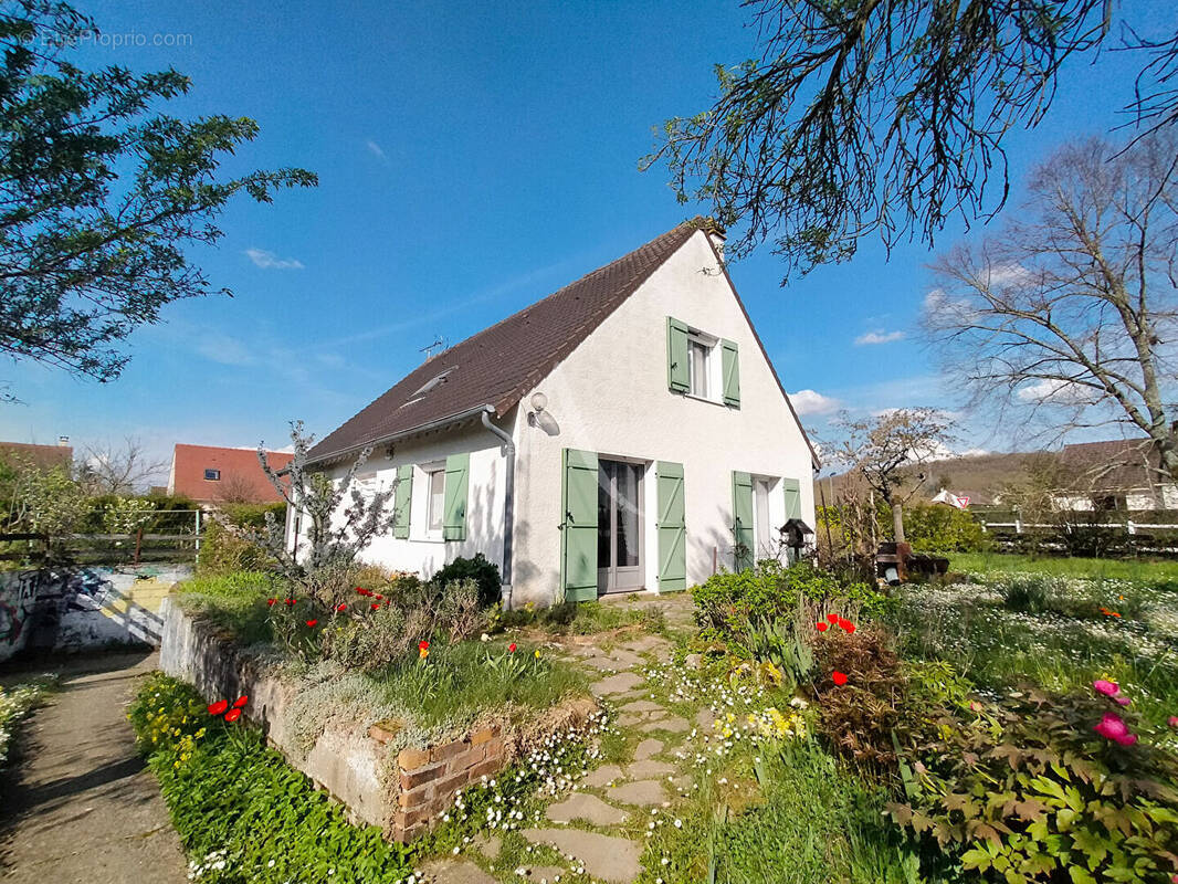 Maison à MORIGNY-CHAMPIGNY