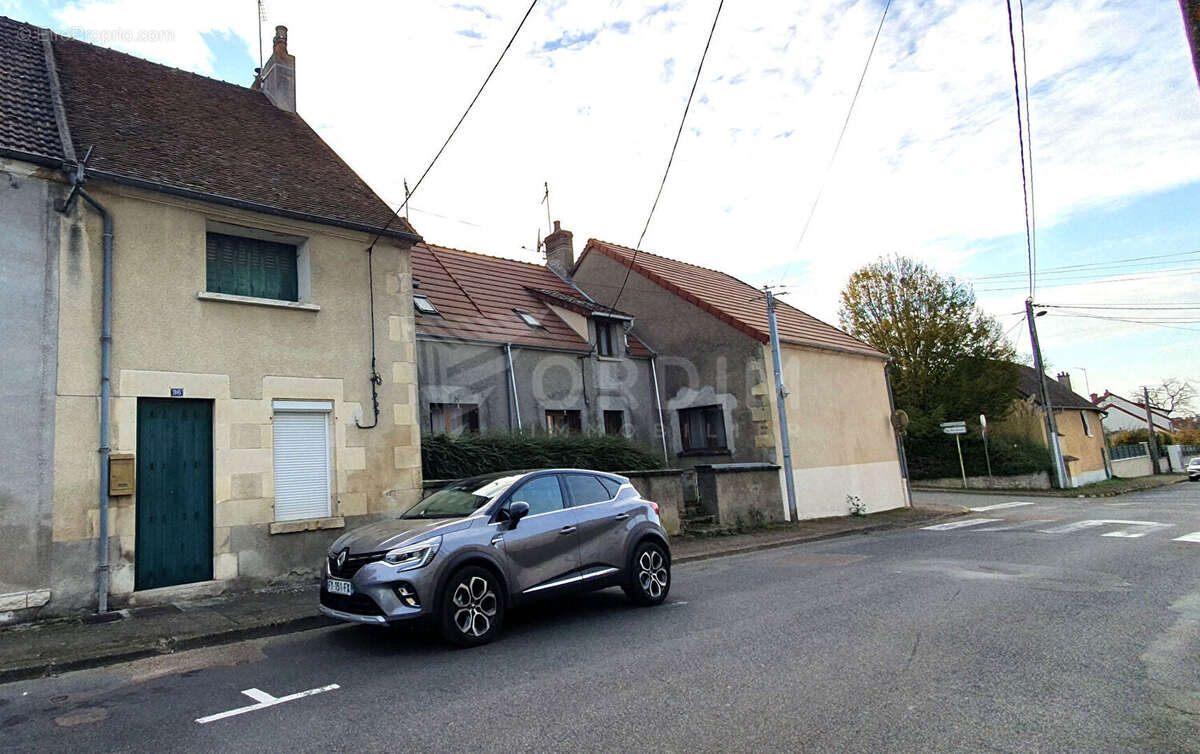 Maison à COSNE-COURS-SUR-LOIRE