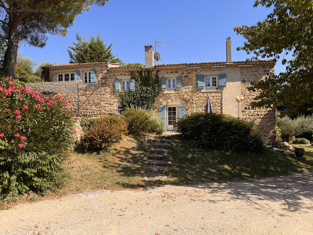 Maison à SAINT-GEORGES-LES-BAINS