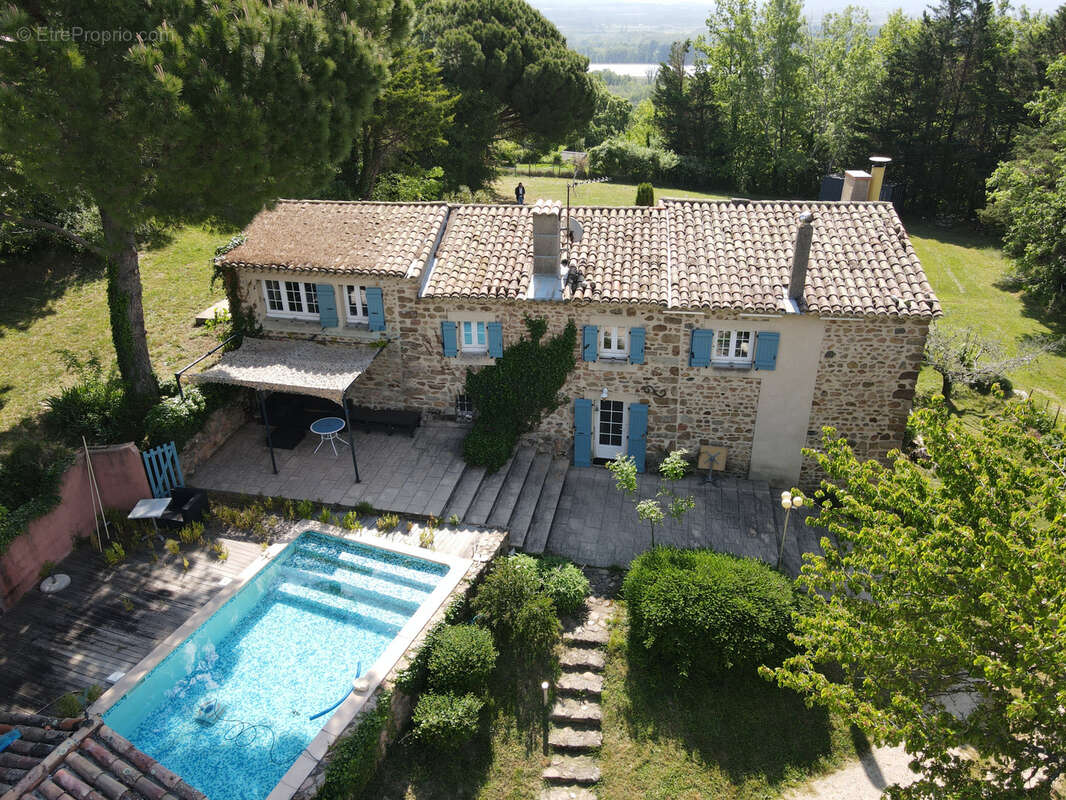 Maison à SAINT-GEORGES-LES-BAINS