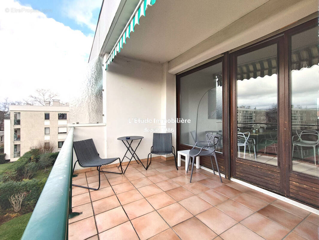 Appartement à CHARBONNIERES-LES-BAINS