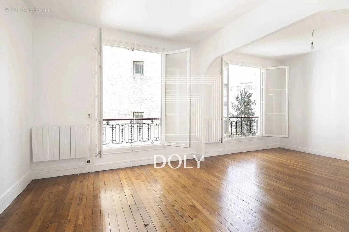 Appartement à PARIS-10E