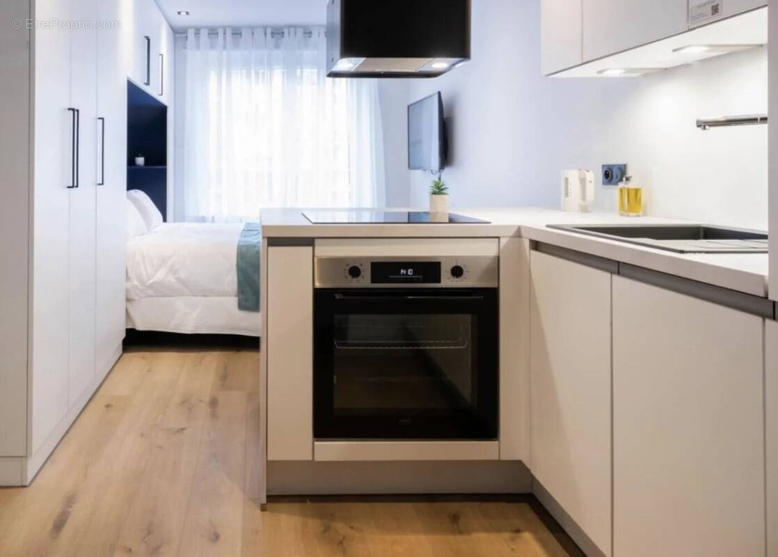 Appartement à PARIS-7E