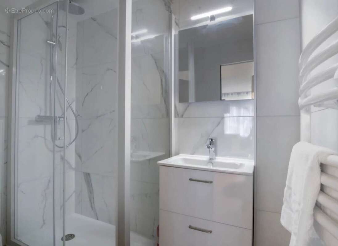 Appartement à PARIS-7E