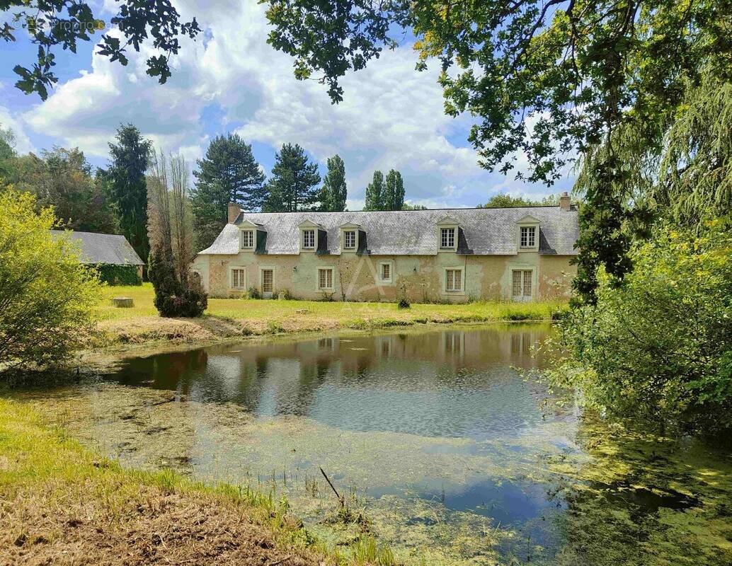 Maison à BAZOUGES-SUR-LE-LOIR