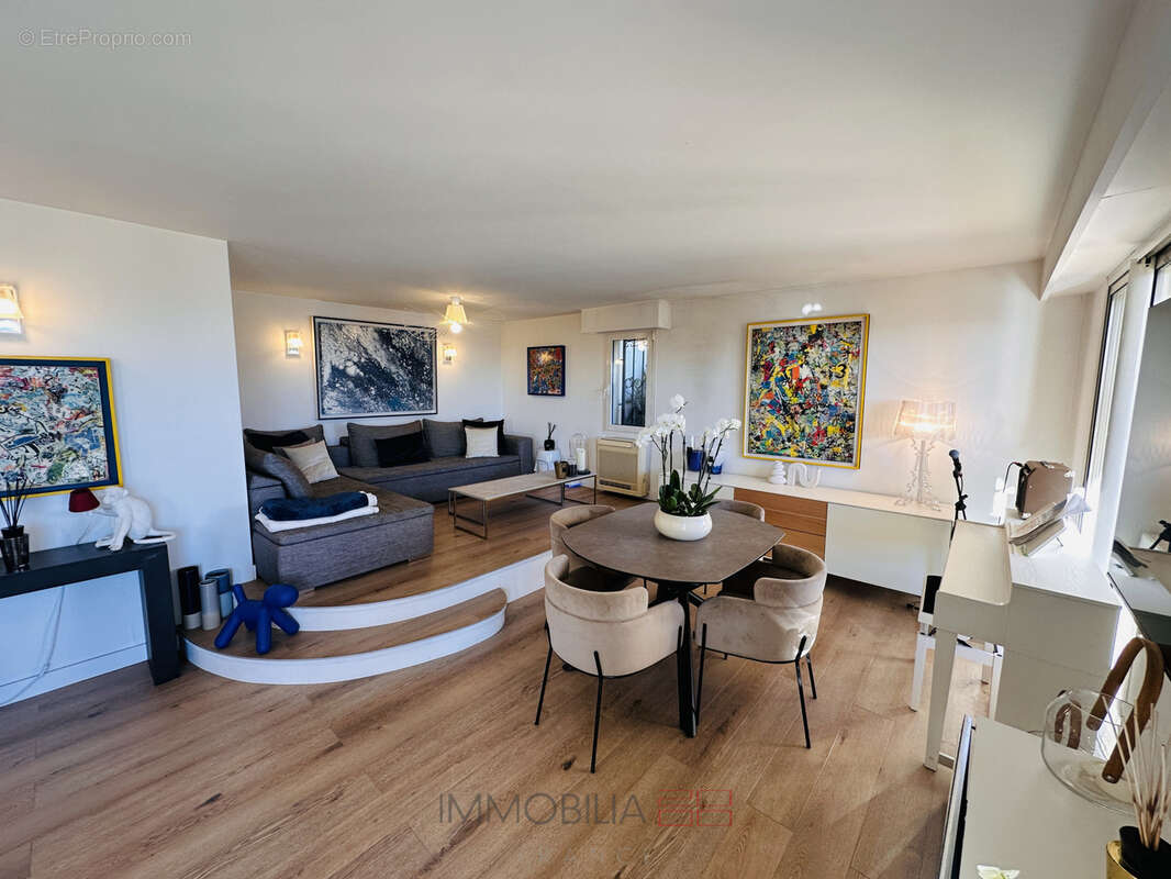 Appartement à ROQUEBRUNE-CAP-MARTIN