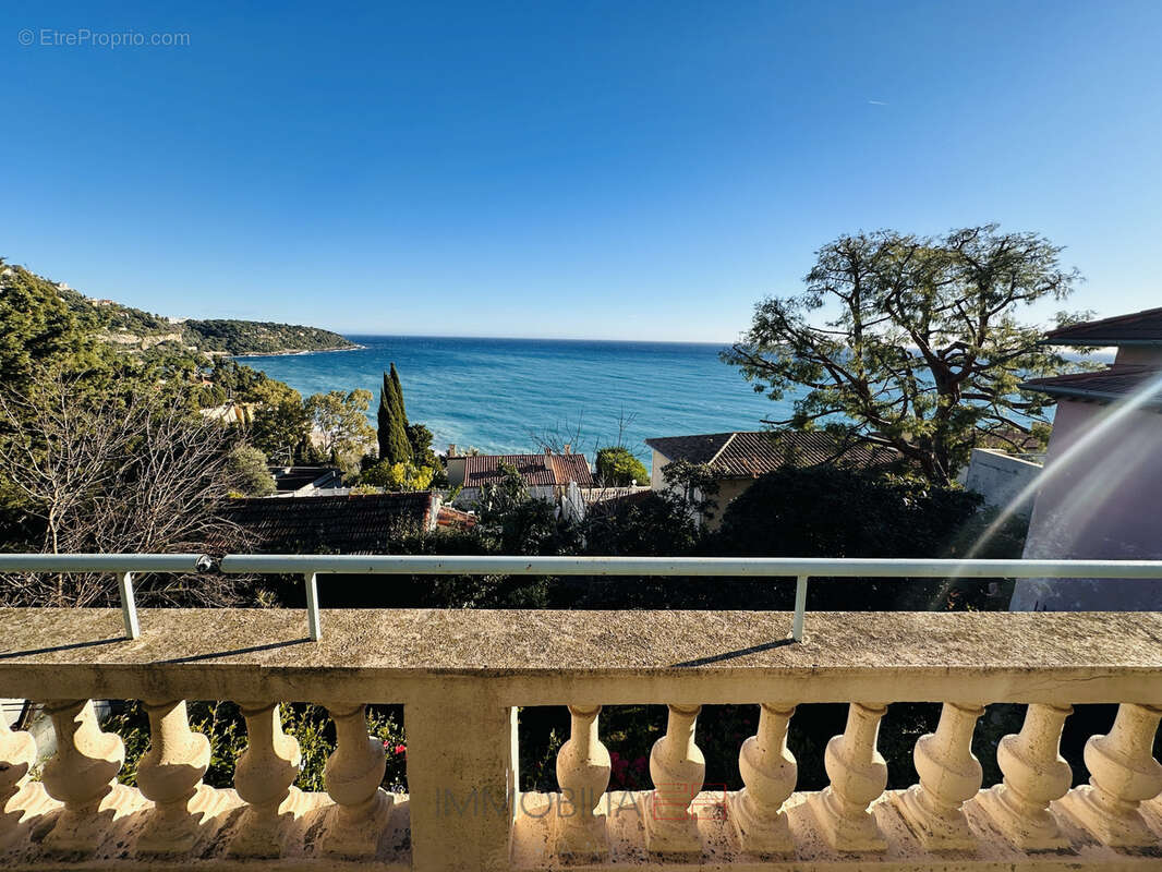 Appartement à ROQUEBRUNE-CAP-MARTIN