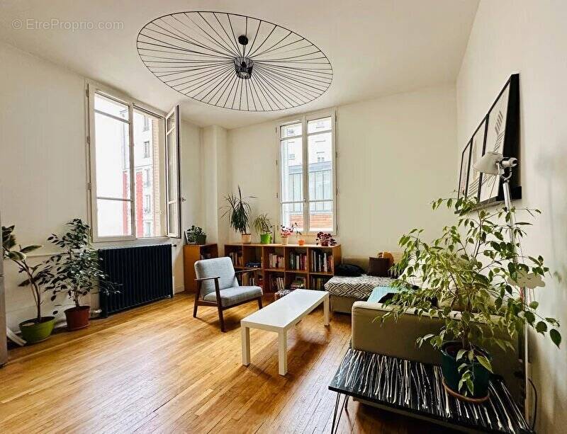 Appartement à PARIS-15E