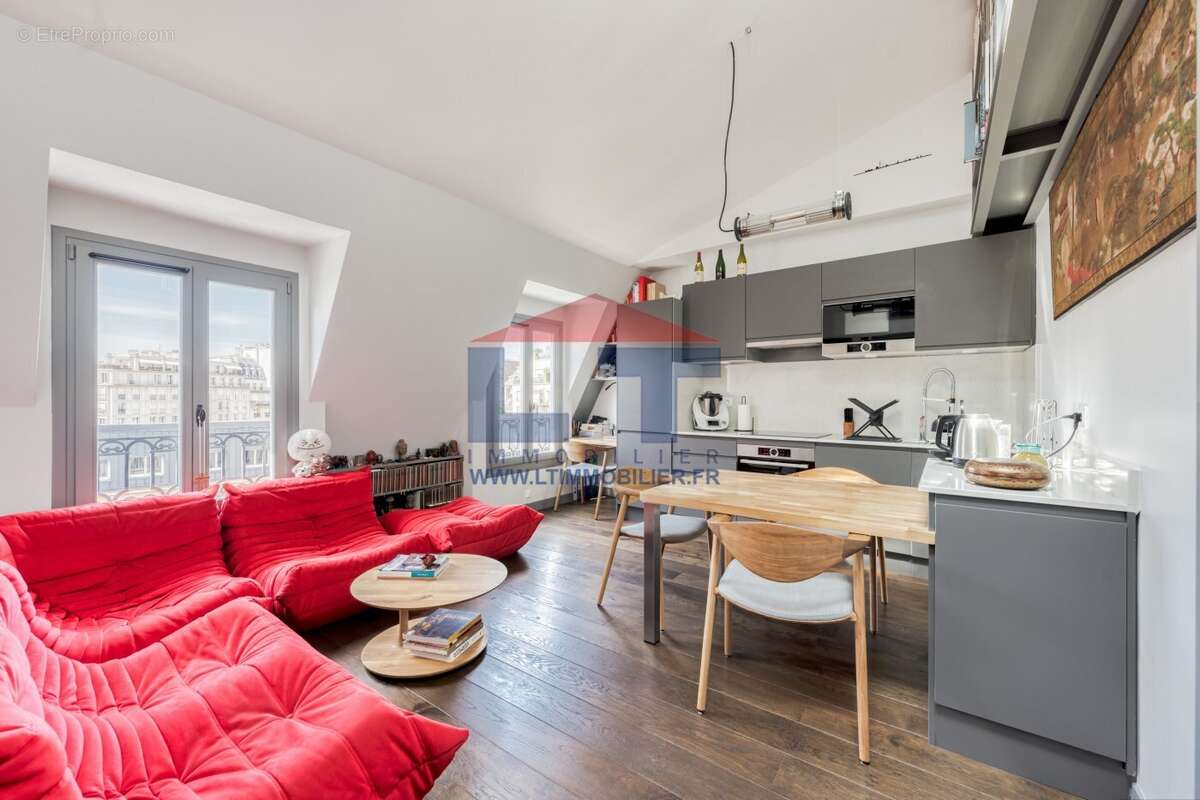 Appartement à PARIS-16E