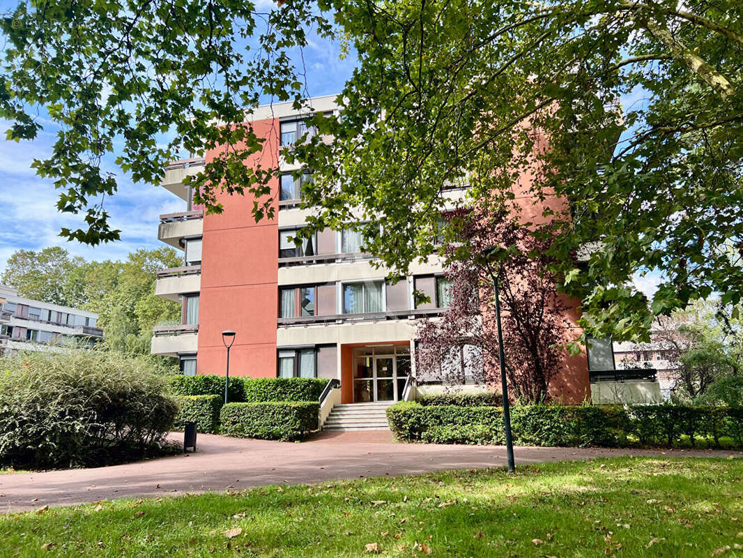 Appartement à FONTENAY-SOUS-BOIS