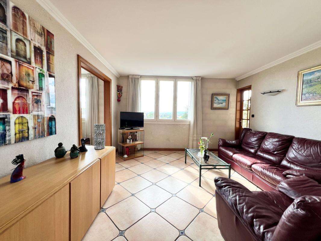 Appartement à CALUIRE-ET-CUIRE