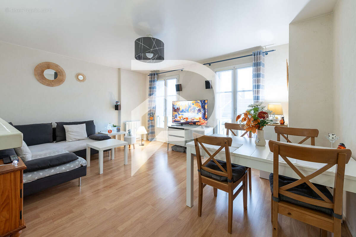 Appartement à BAILLY-ROMAINVILLIERS