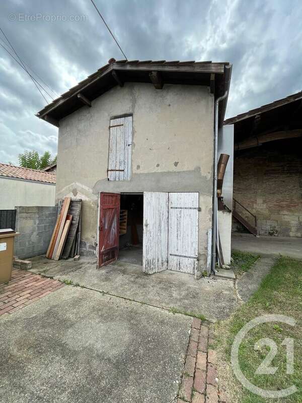 Maison à LES EGLISOTTES-ET-CHALAURES