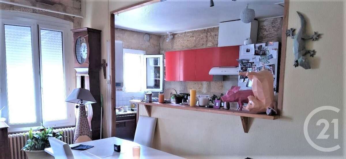 Appartement à COUTRAS