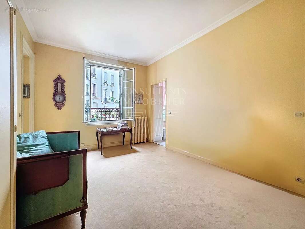 Appartement à PARIS-8E