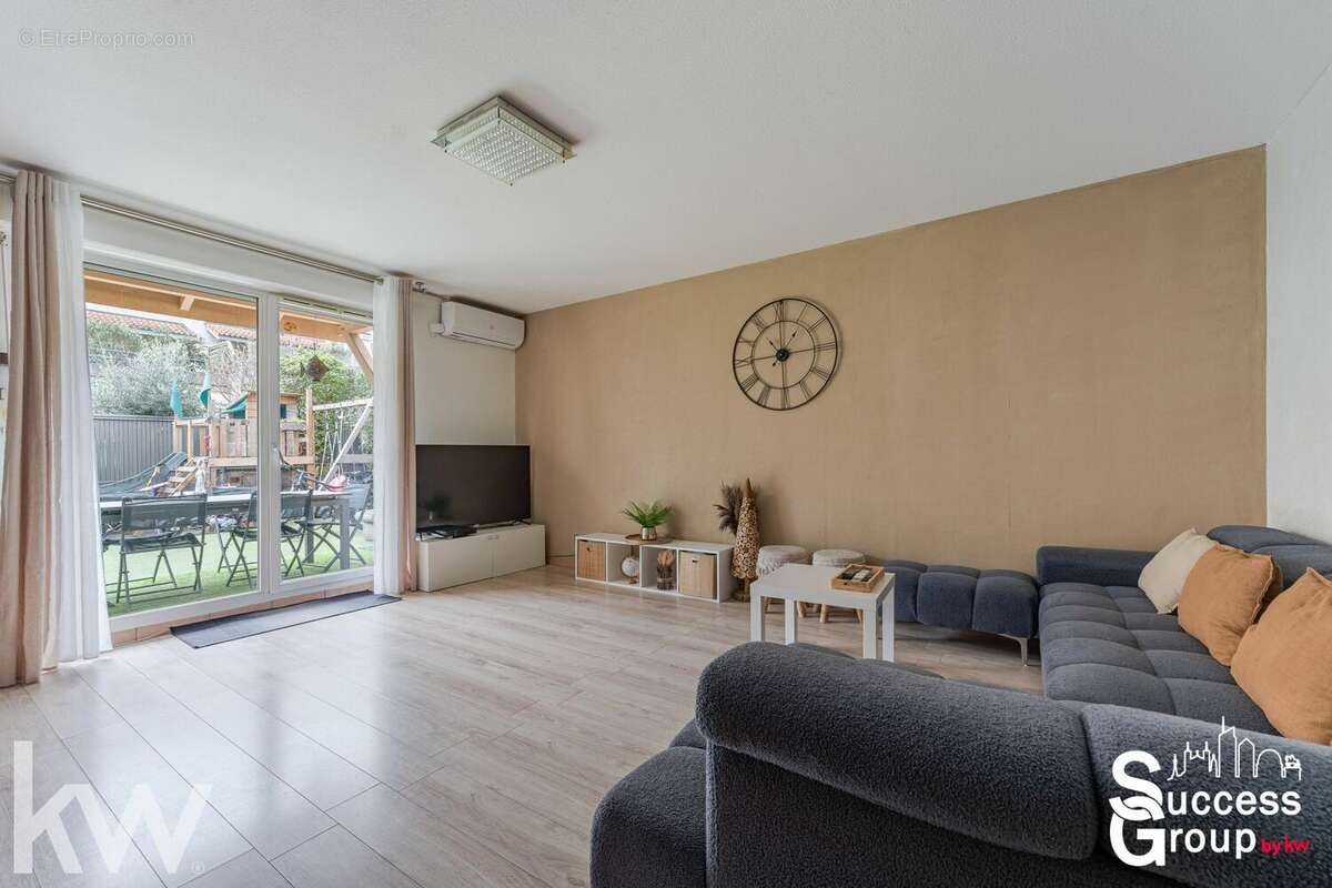 Appartement à LYON-8E