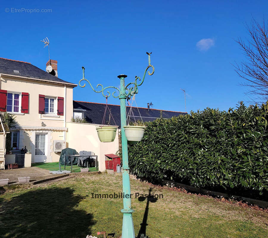 Maison à BRIOLLAY