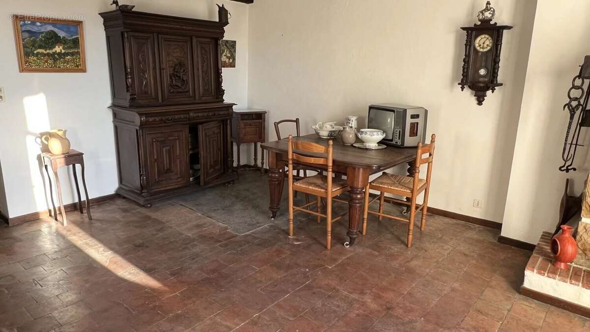 Appartement à CLAVIERS