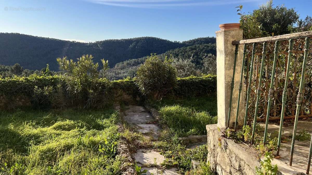 Appartement à CLAVIERS