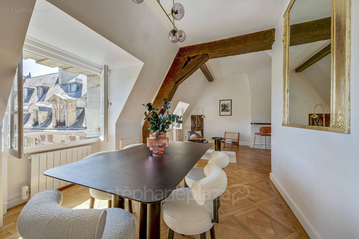 Appartement à PARIS-4E