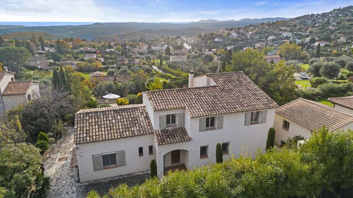 Maison à TOURRETTES-SUR-LOUP