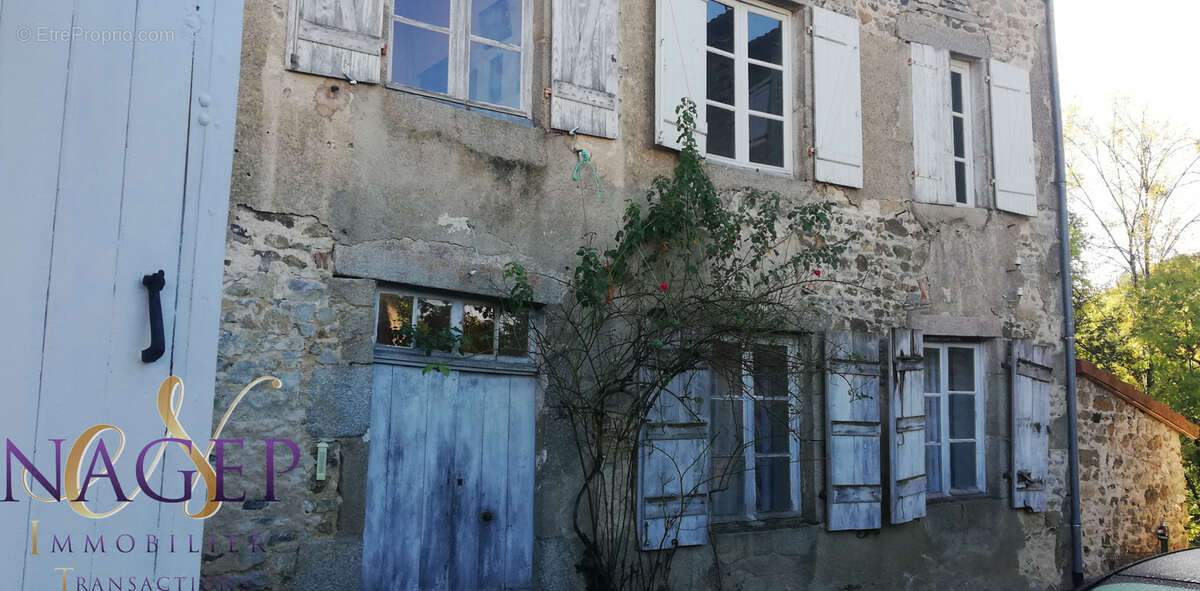 Maison à FERRIERES-SUR-SICHON