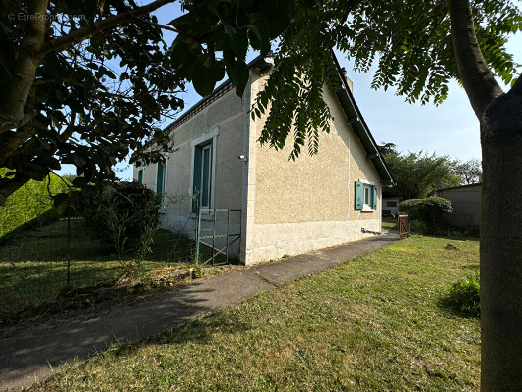 Maison à NEUVILLE-AUX-BOIS