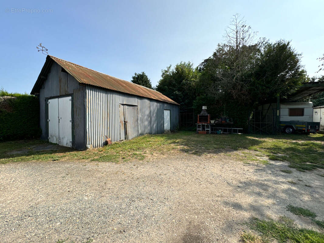 Maison à NEUVILLE-AUX-BOIS