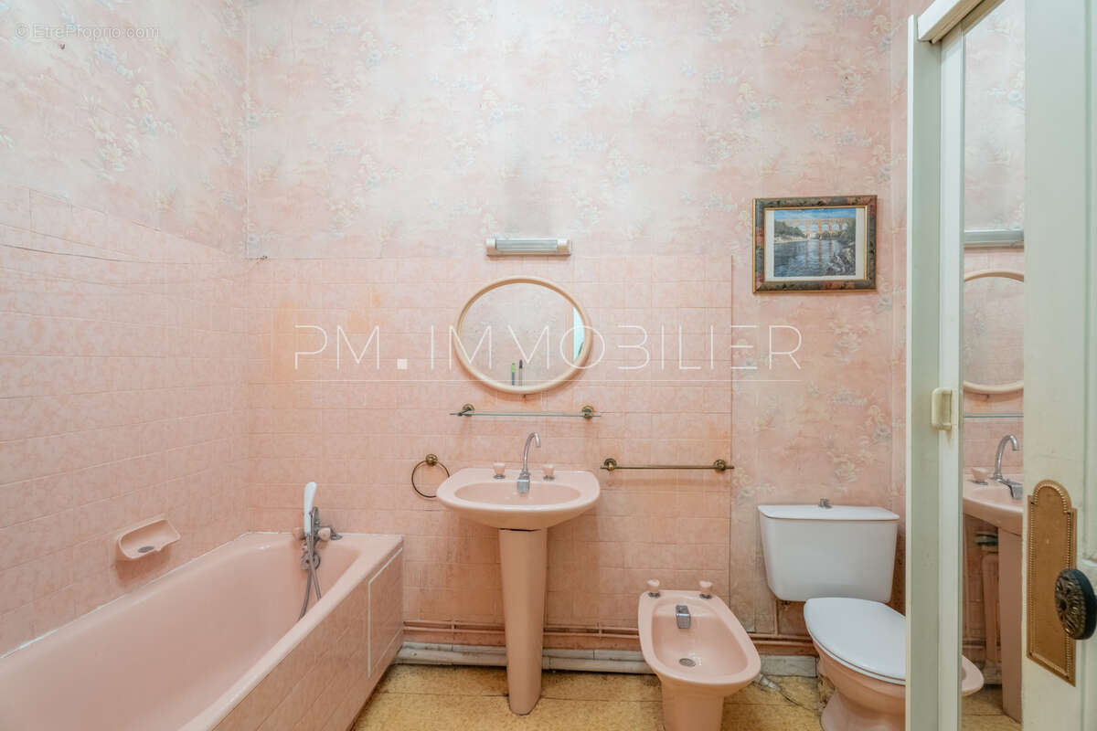 Appartement à MARSEILLE-6E