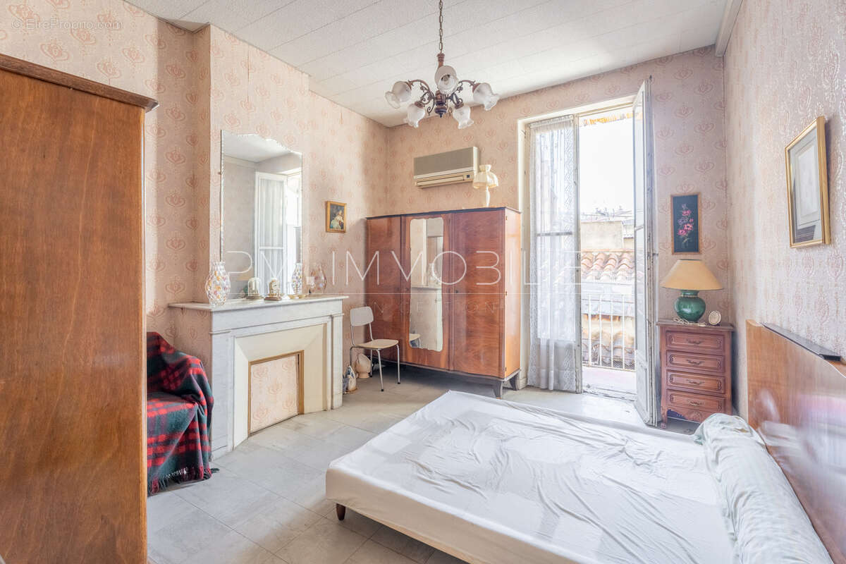 Appartement à MARSEILLE-6E