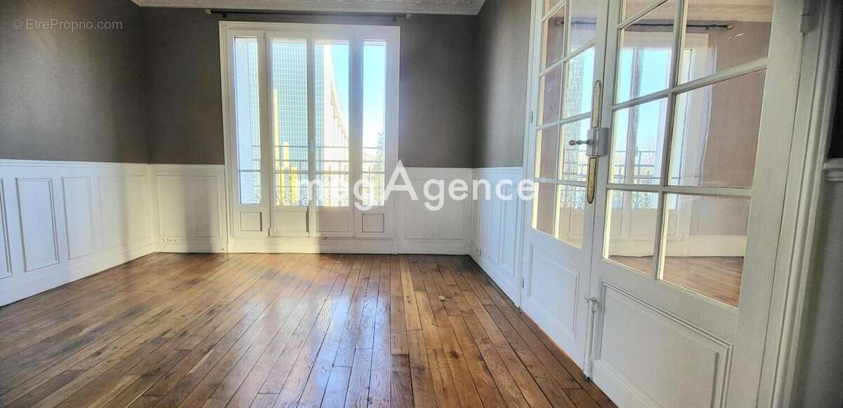 Appartement à LE RAINCY