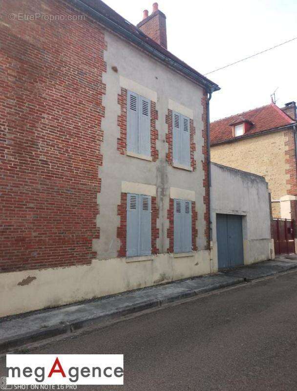 Maison à ERVY-LE-CHATEL