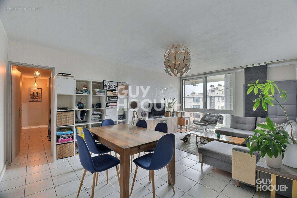 Appartement à LYON-8E