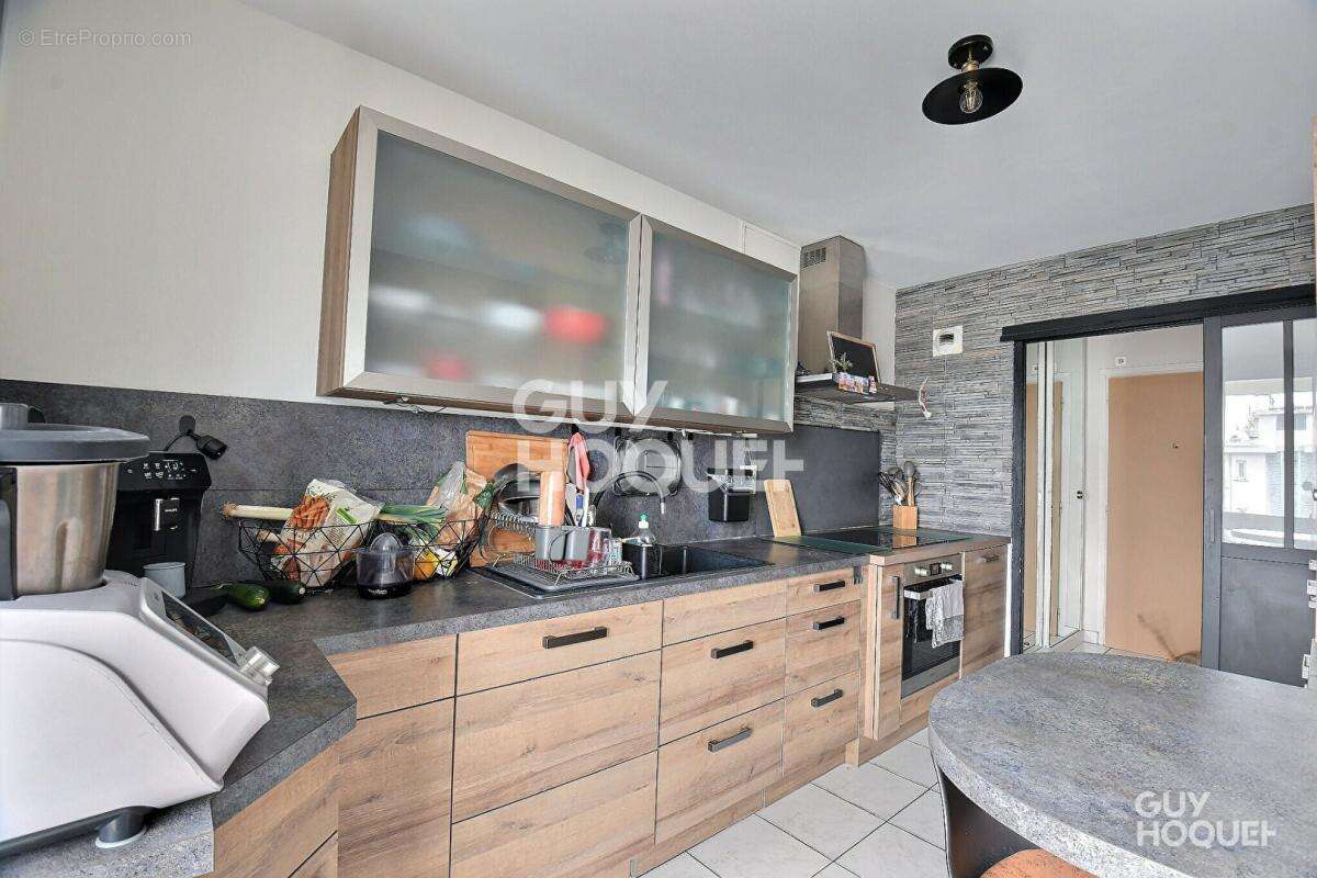 Appartement à LYON-8E