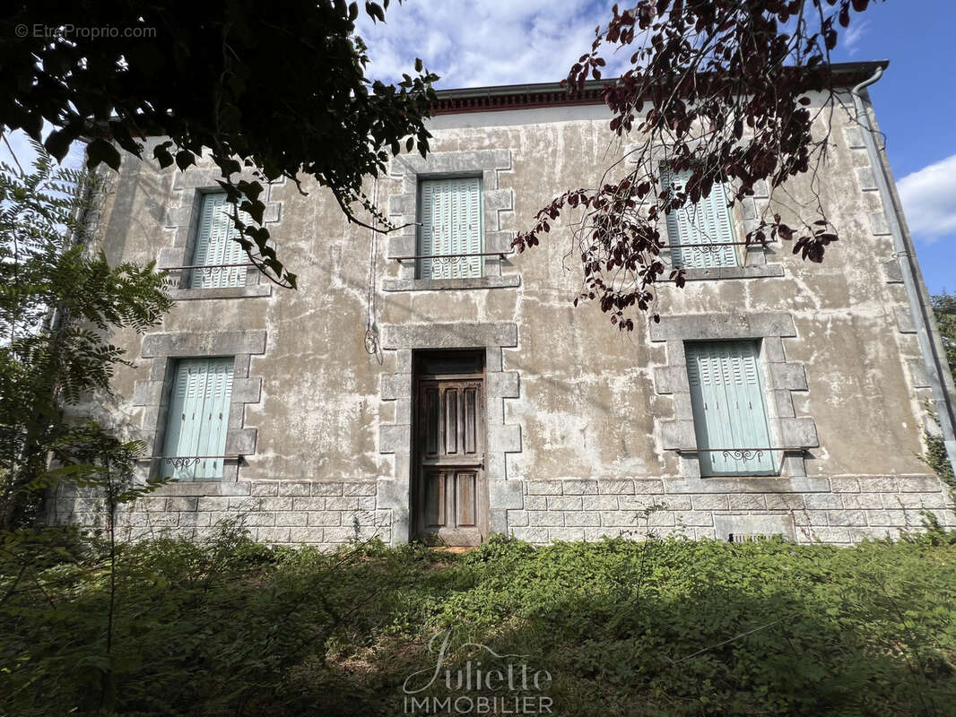 Maison à LISSEUIL