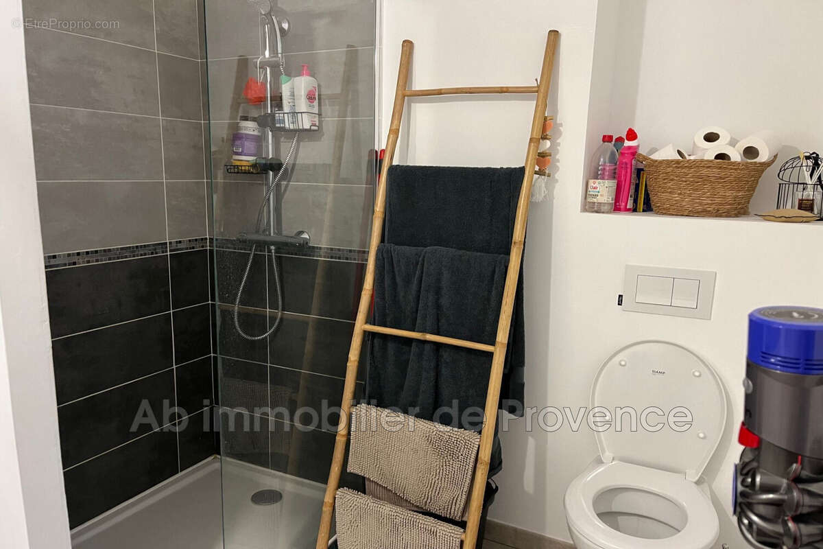 Appartement à ROGNES