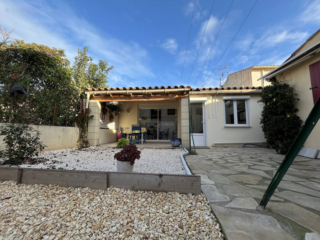 Maison à LEZIGNAN-CORBIERES