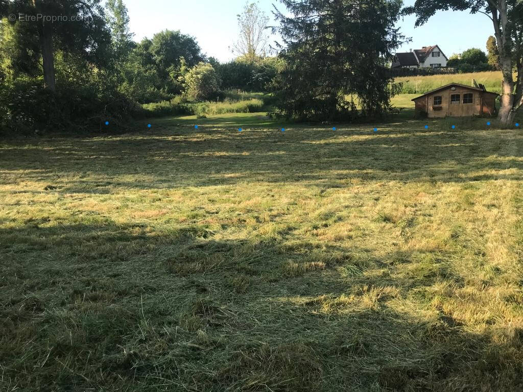 Terrain à FONTENAY-SAINT-PERE