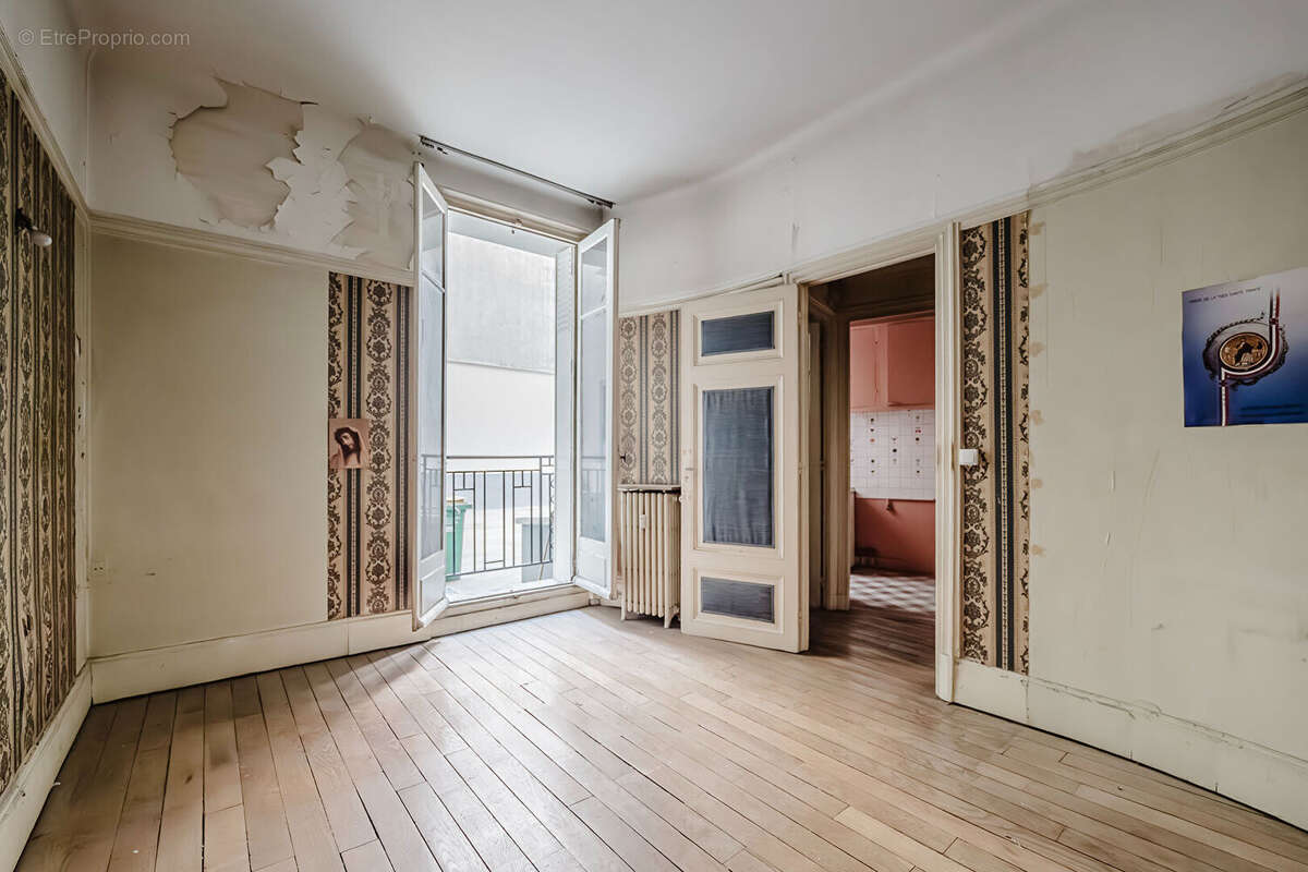 Appartement à PARIS-18E