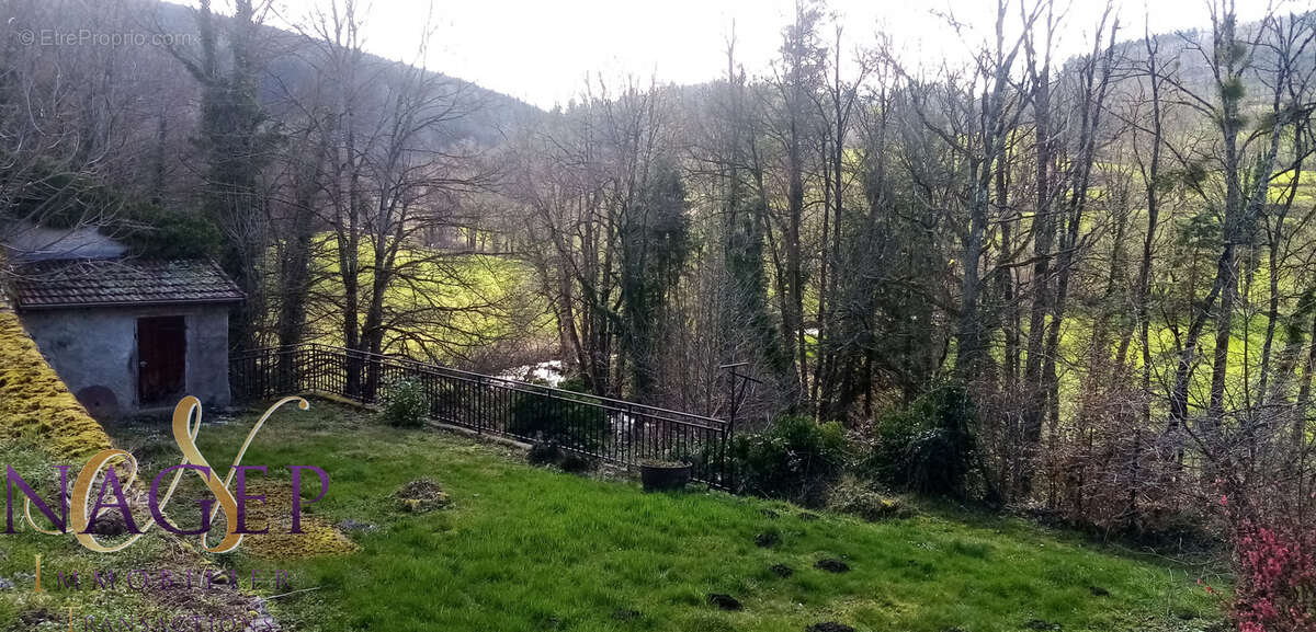 Maison à FERRIERES-SUR-SICHON