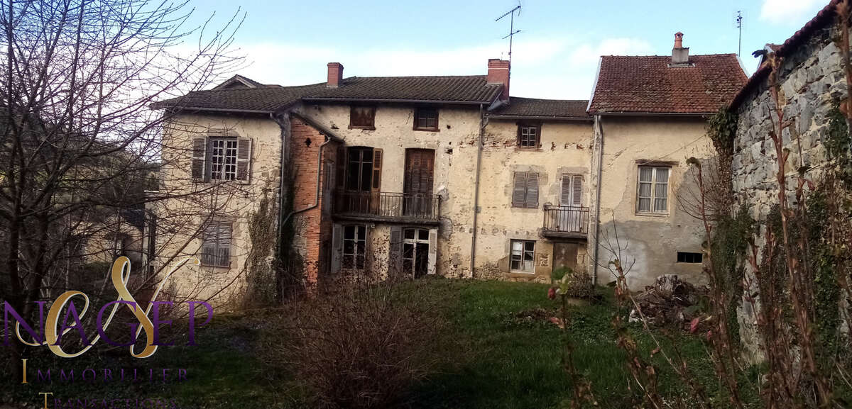 Maison à FERRIERES-SUR-SICHON