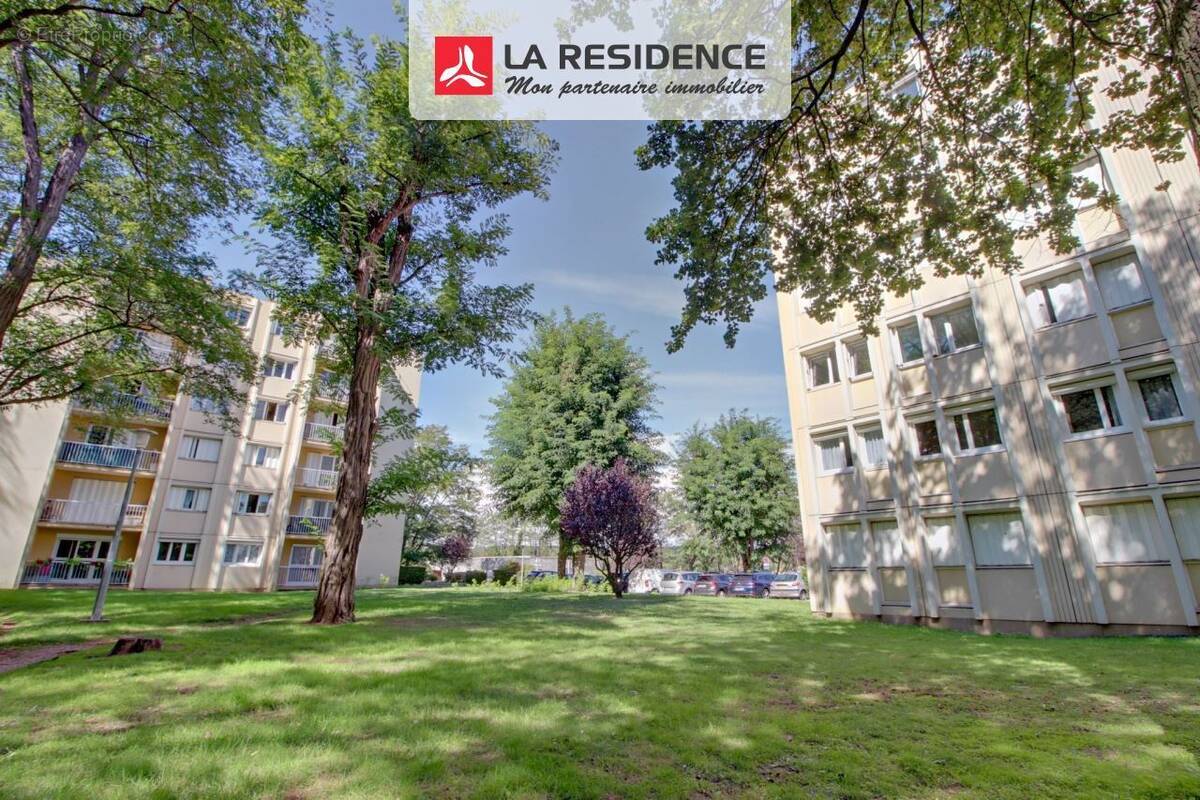 Appartement à VERNEUIL-SUR-SEINE